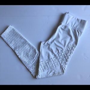 Carbon38 Eyelet Side Panel Legging